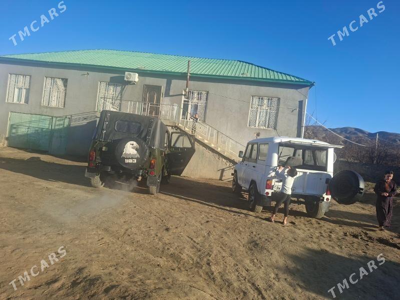 UAZ 469 2005 - 50 000 TMT - Бахарден - img 1