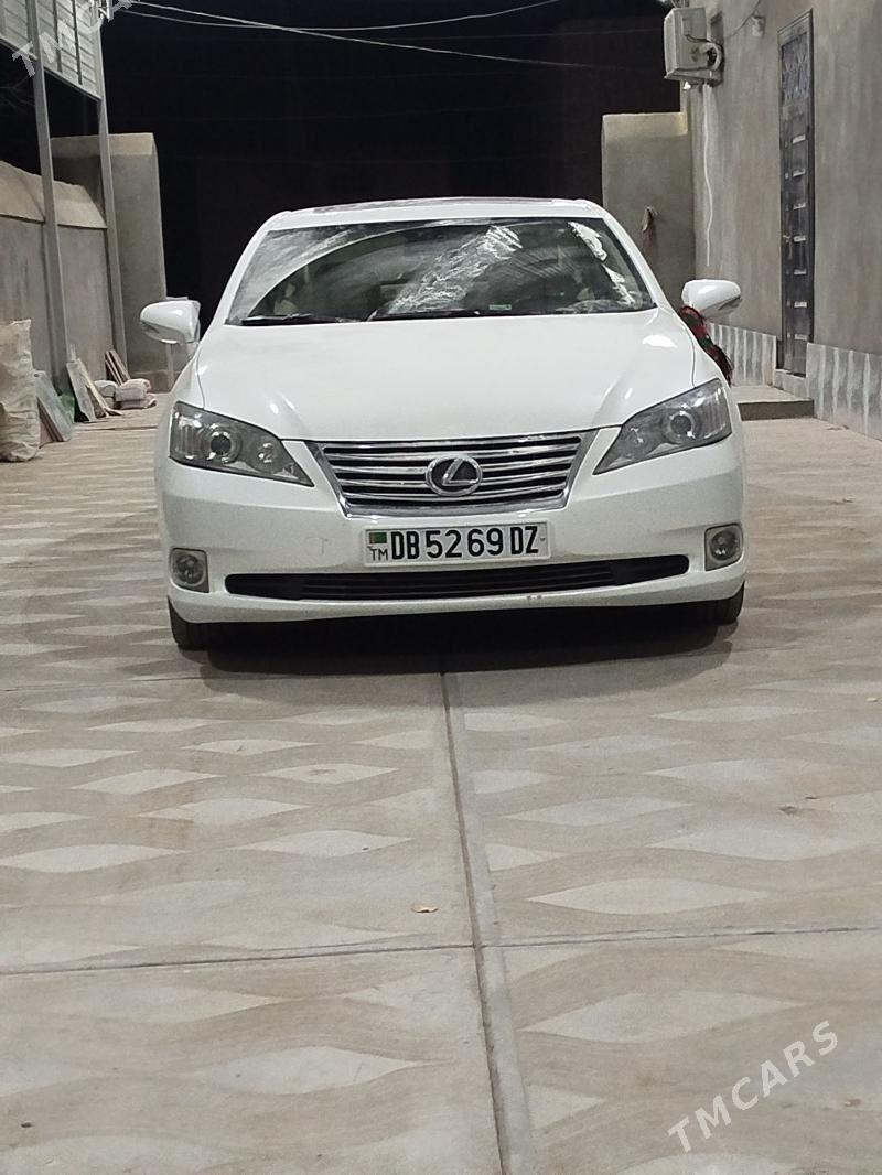 Lexus ES 350 2012 - 300 000 TMT - Гурбансолтан Едже - img 1