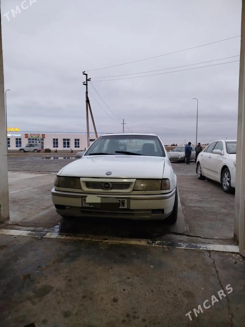 Opel Vectra 1989 - 36 000 TMT - Туркменбаши - img 1