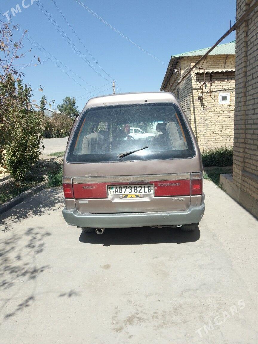 Toyota Town Ace 1996 - 30 000 TMT - Сакар - img 1