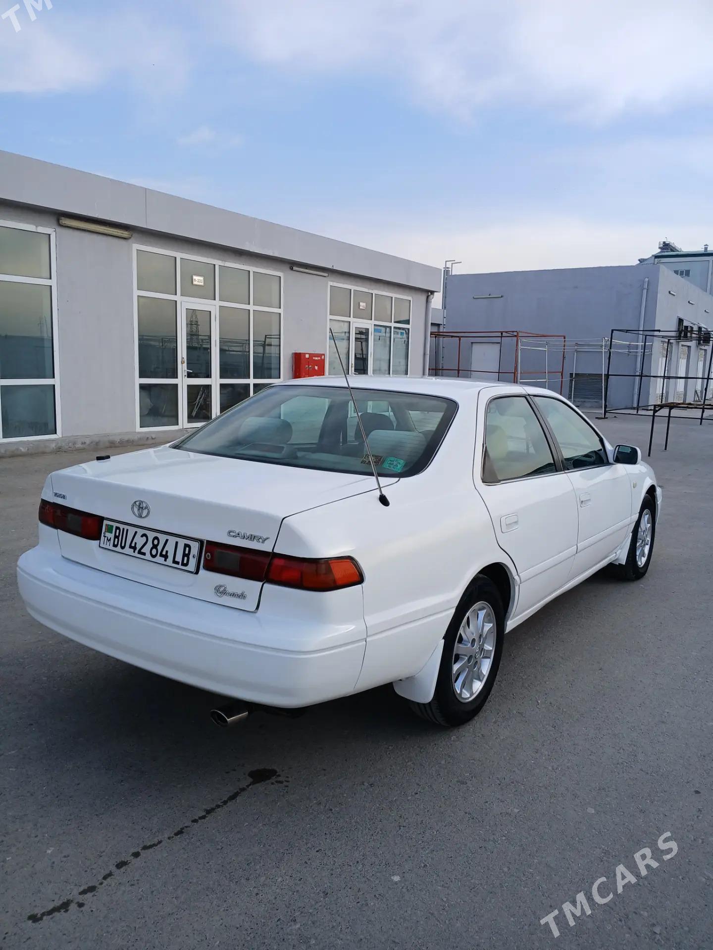 Toyota Camry 1997 - 150 000 TMT - Керки - img 1