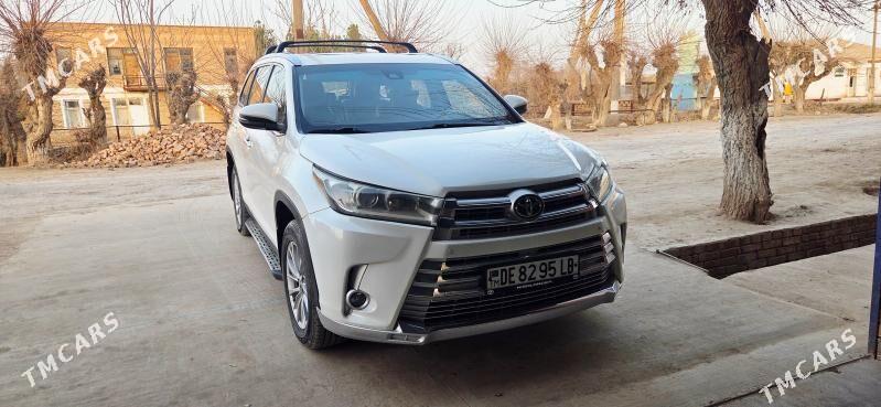 Toyota Highlander 2019 - 490 000 TMT - Халач - img 1