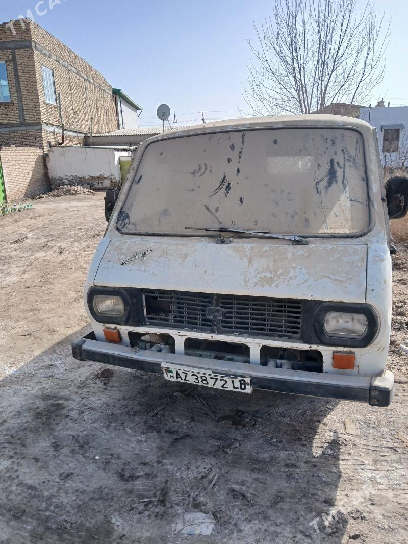 Raf Latvia 1990 - 8 000 TMT - Туркменабат - img 1