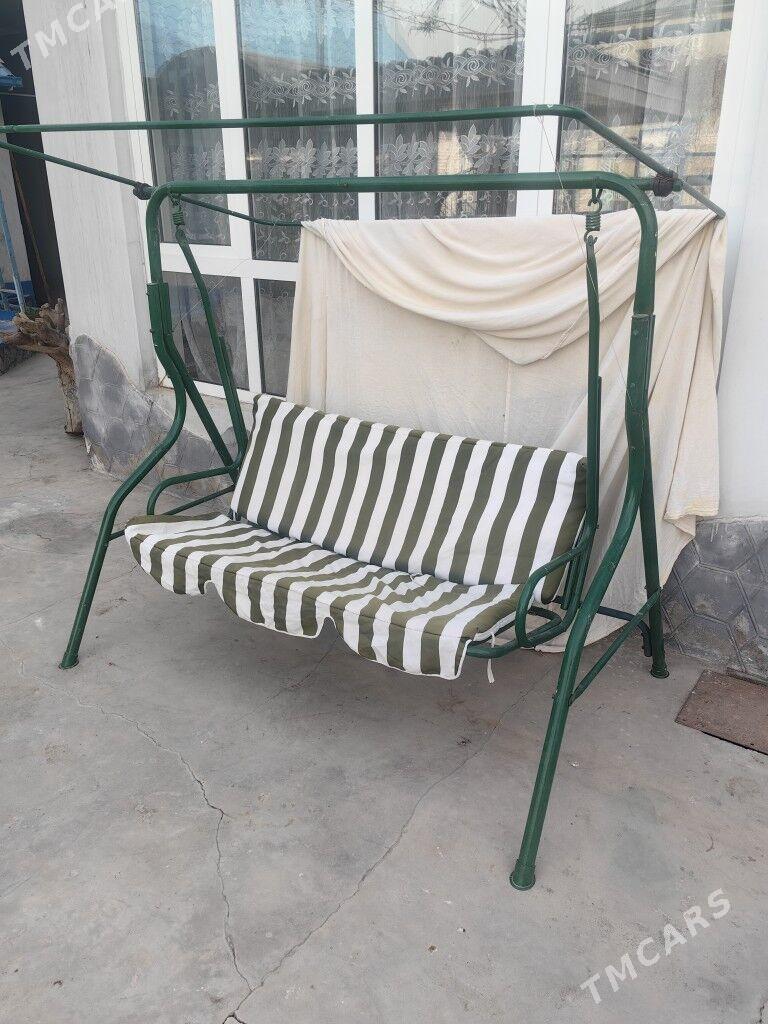 качели - Туркменабат - img 1