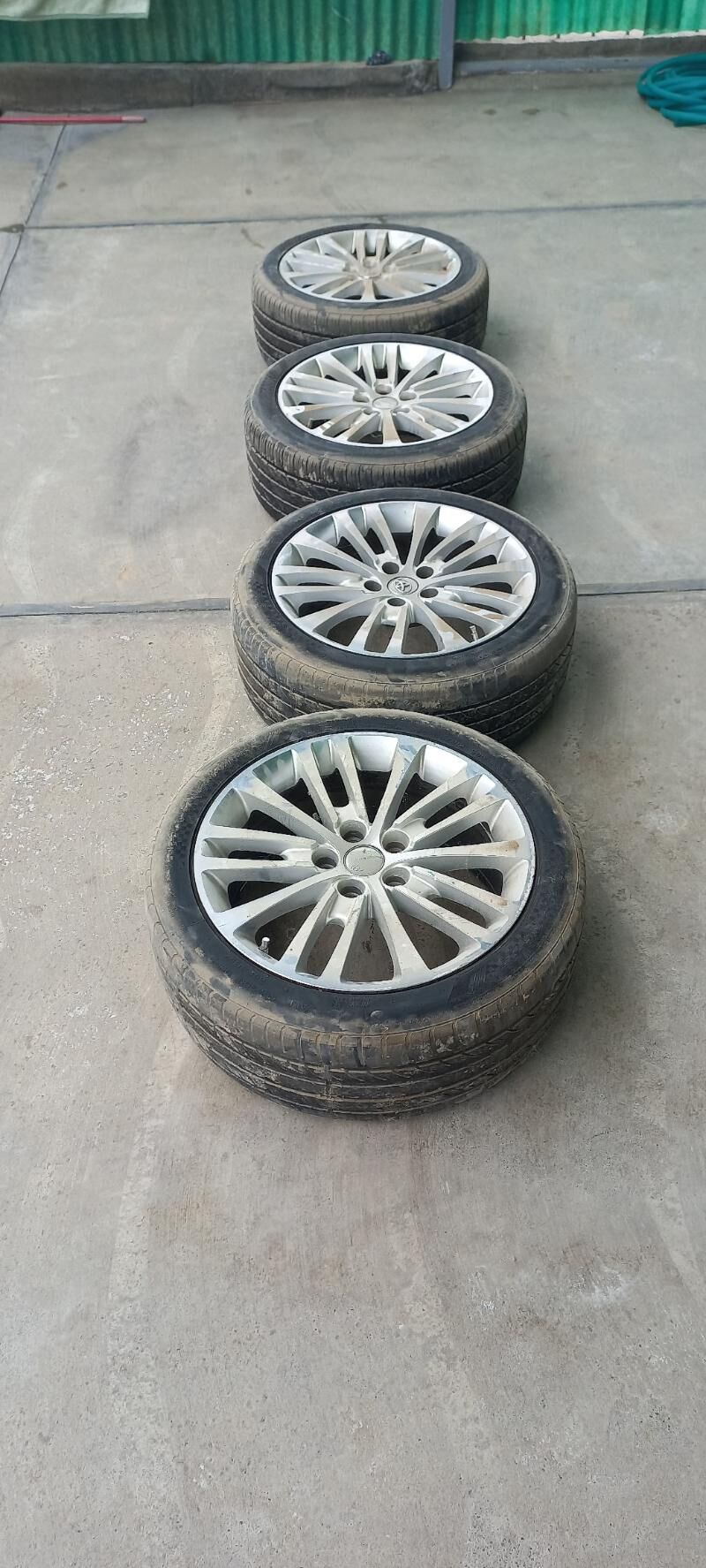DISKA TEKER 235/ 45 R 18 1 600 TMT - Анев - img 1