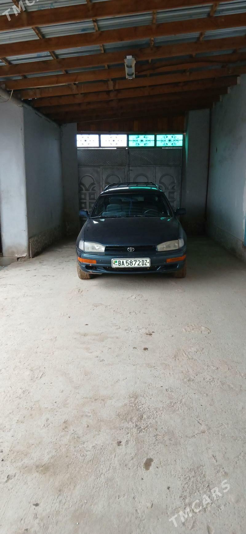 Toyota Camry 1993 - 75 000 TMT - Гурбансолтан Едже - img 1