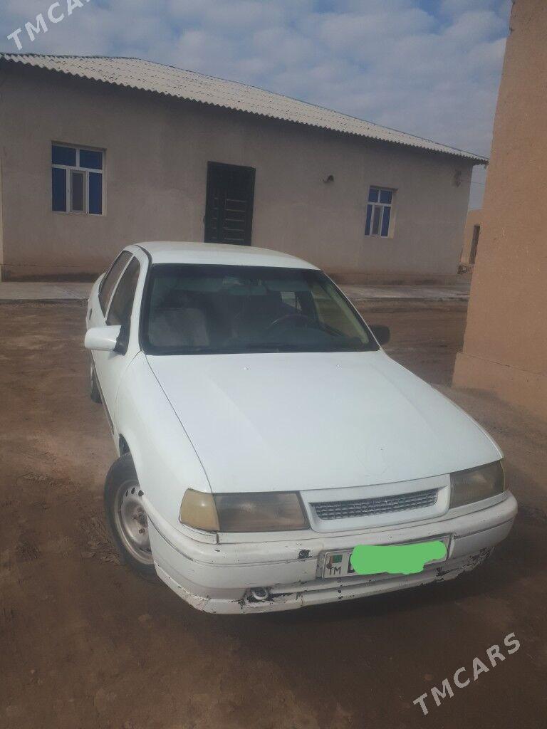 Opel Vectra 1992 - 23 000 TMT - Губадаг - img 1