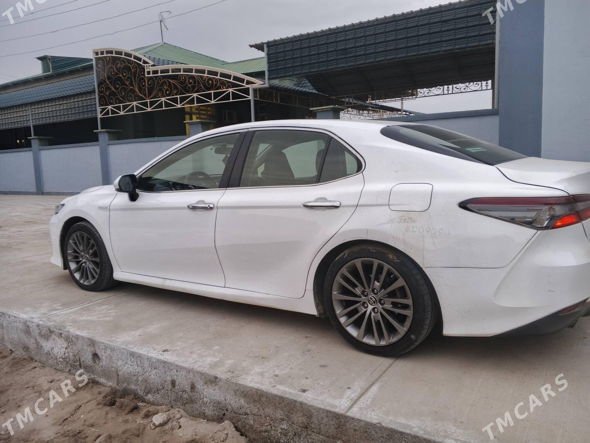 Toyota Camry Hybrid 2021 - 215 000 TMT - Daşoguz - img 1