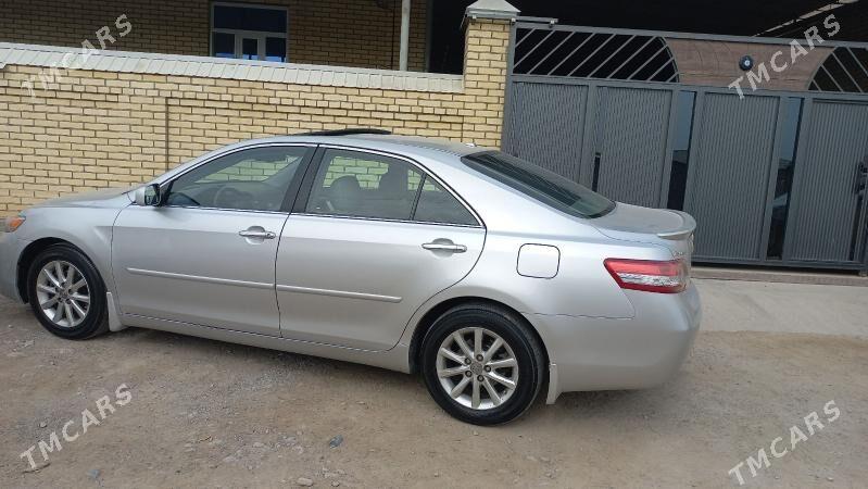 Toyota Camry 2010 - 250 000 TMT - Мары - img 1