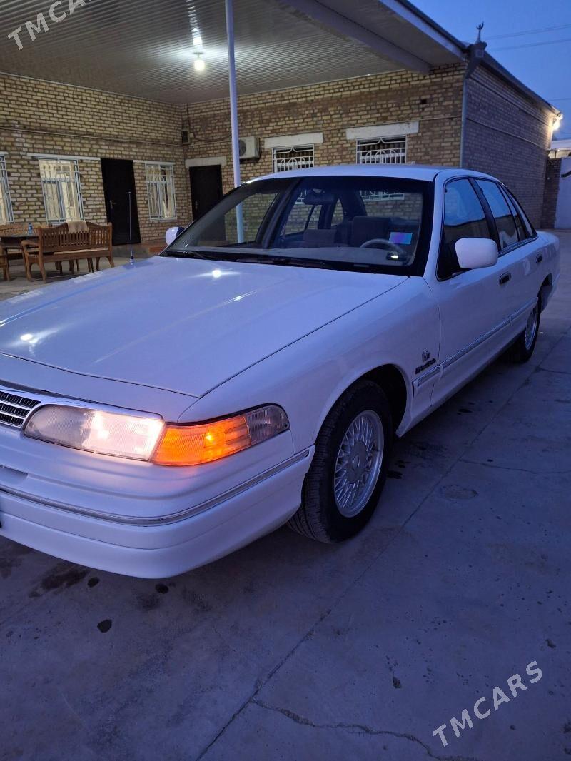 Ford Crown Victoria 1995 - 54 000 TMT - Mary - img 1