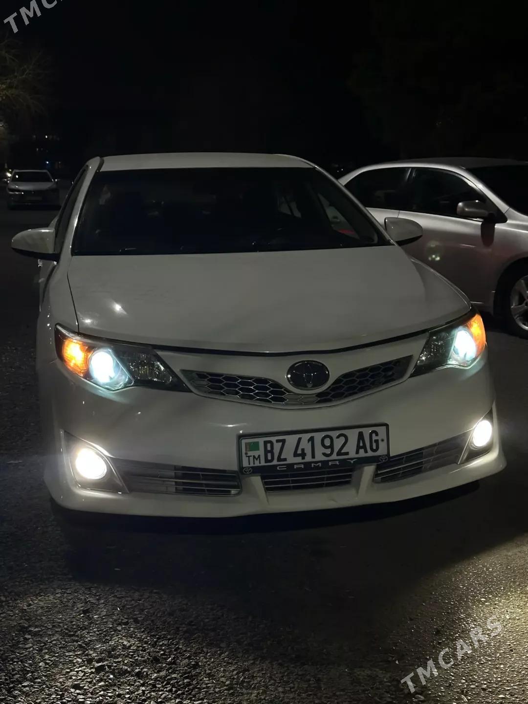 Toyota Camry 2014 - 215 000 TMT - Gurtly - img 1