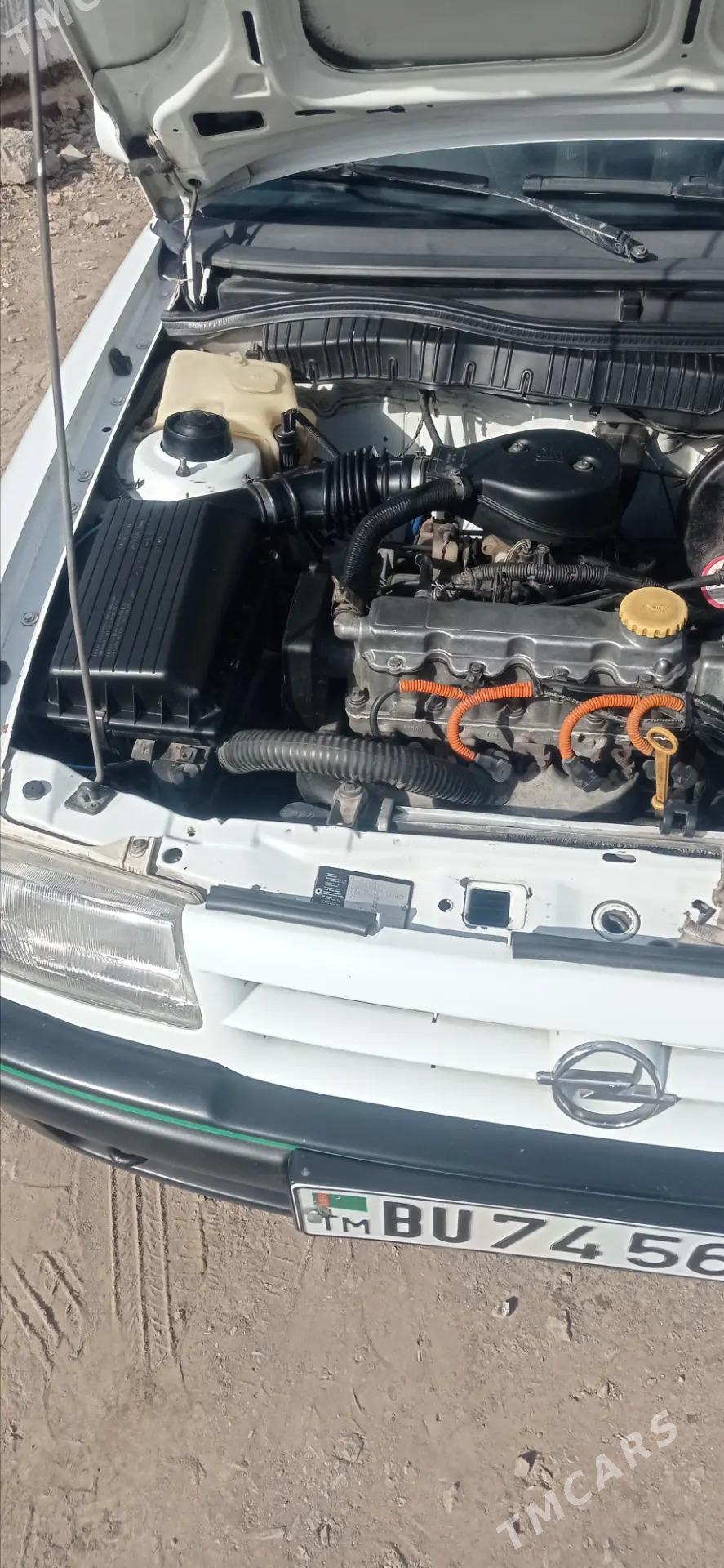 Opel Astra 1993 - 56 000 TMT - Gubadag - img 1