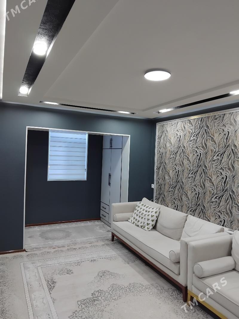 satlyk jay - Mary - img 1