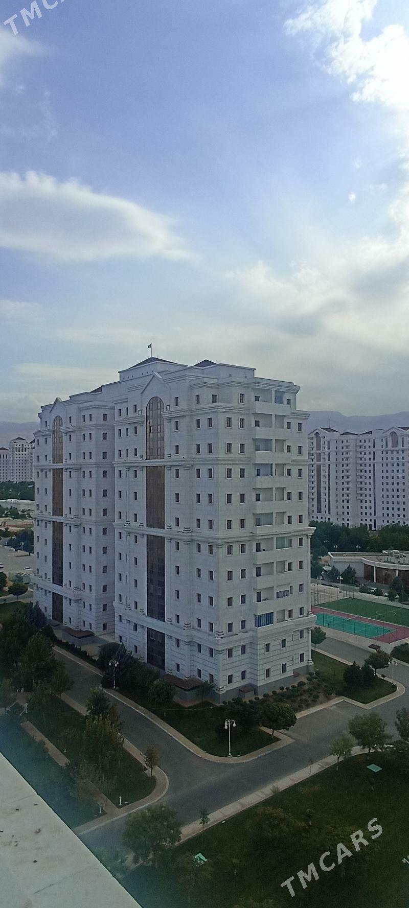 SATLYK PODWOYSKIY ELITGA 2 KOM - Podwoýski köç. (Bitarap Türkmenistan şaýoly) - img 1