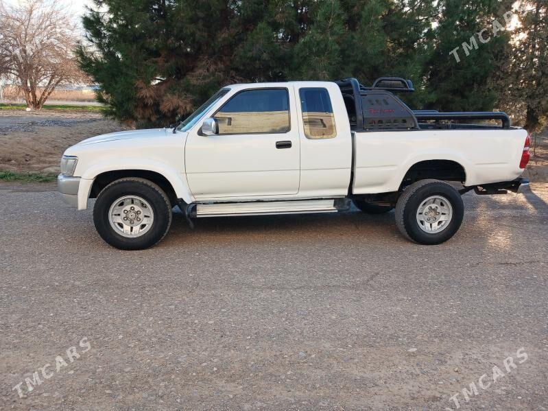 Toyota Hilux 1992 - 110 000 TMT - Mary - img 1