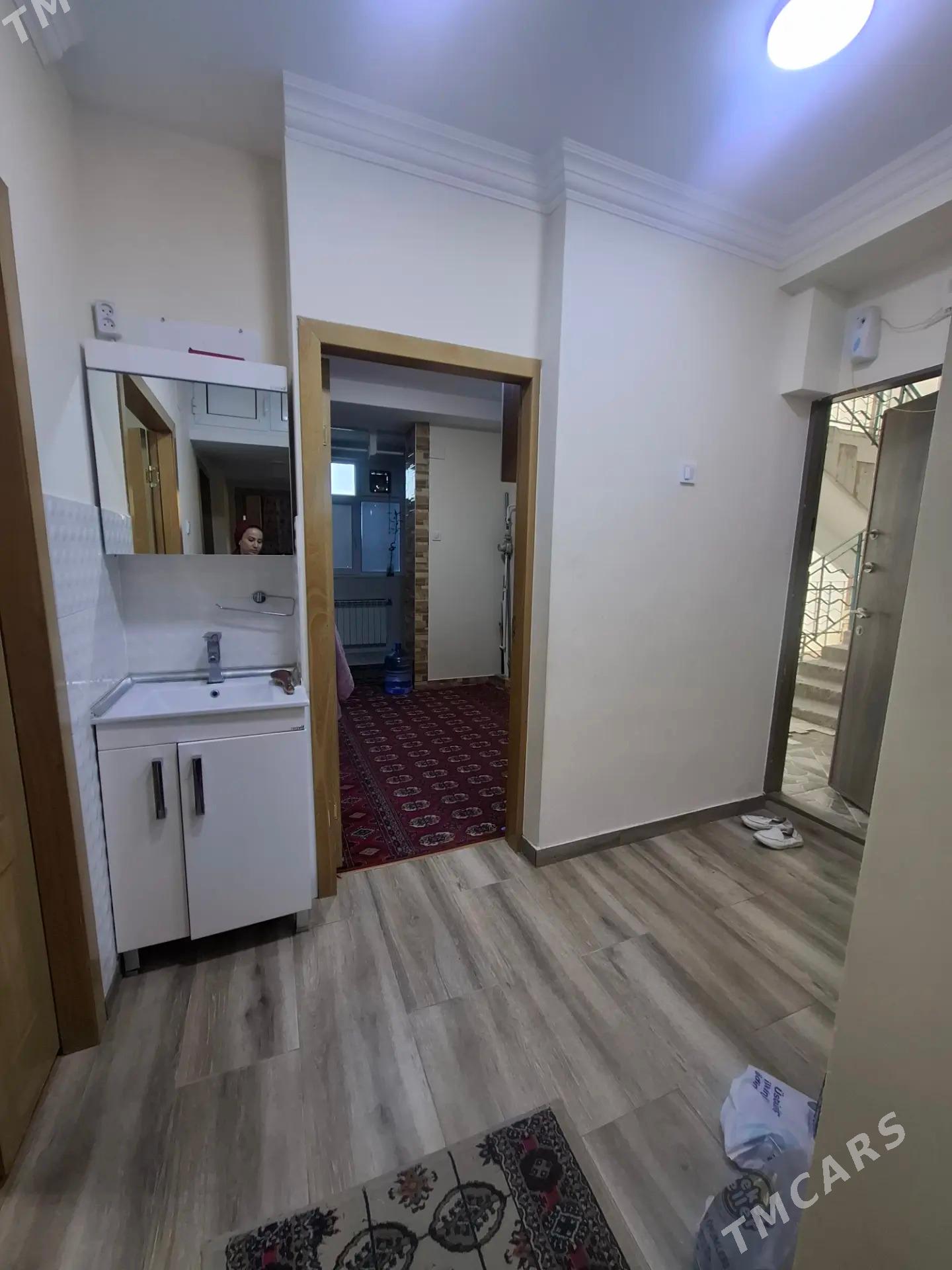 11 mikrayon bolgarka 3 комнатн - Aşgabat - img 1