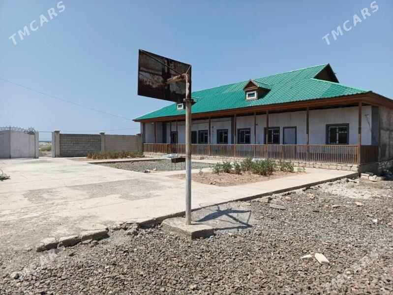 Gyýanly satlyk jaý - Туркменбаши - img 1