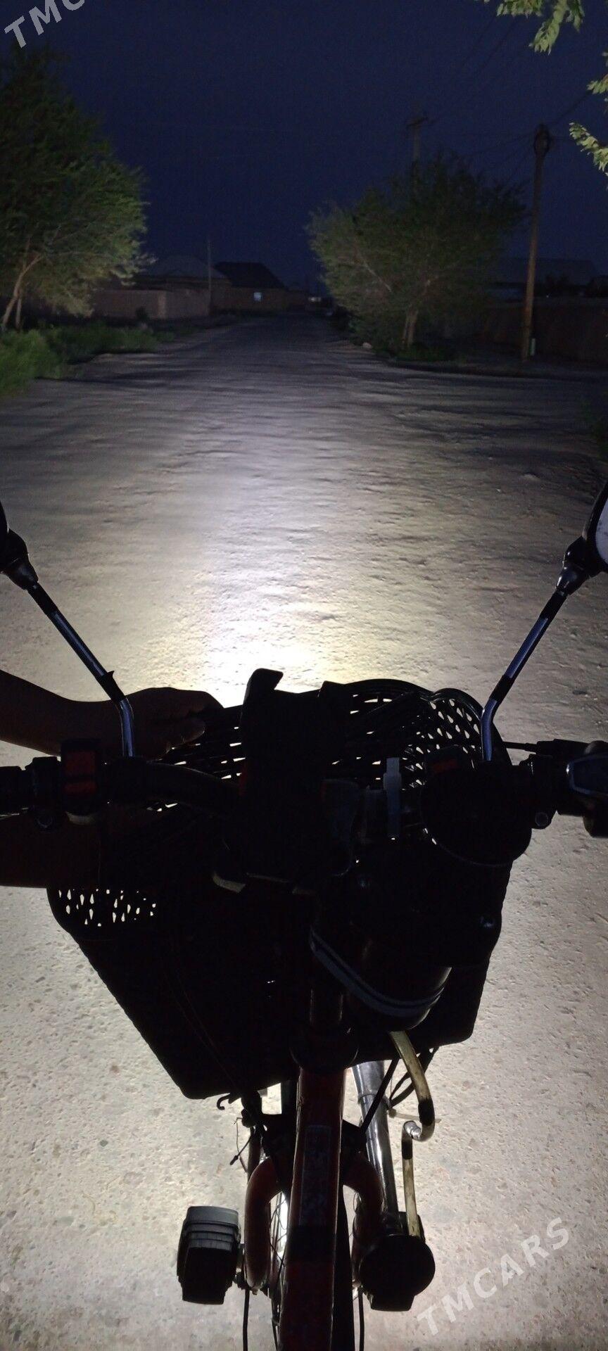 welosiped - Гурбансолтан Едже - img 1