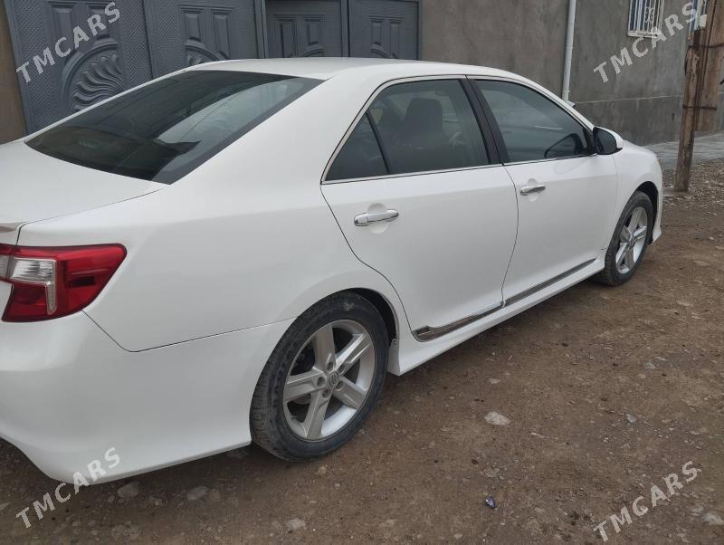 Toyota Camry 2014 - 240 000 TMT - Койтендаг - img 1
