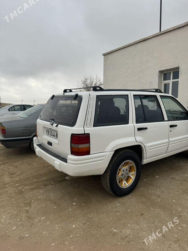 Jeep Grand Cherokee 1998 - 775 000 TMT - Гумдаг - img 1
