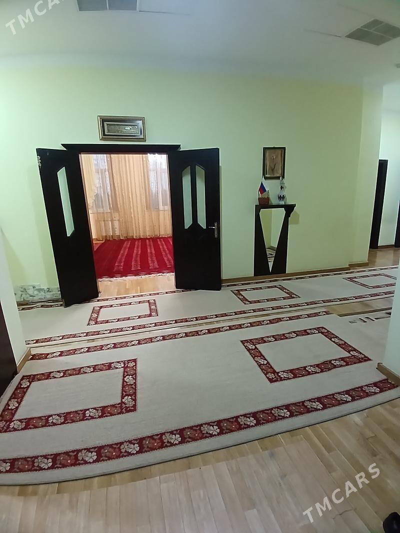 Советская 2 этаж 4ком 181м² - ул. Советская (Гарашсызлык шаёлы) - img 1