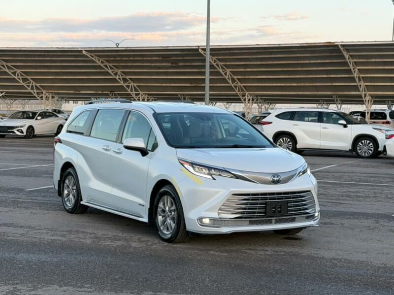 Toyota Sienna 2022 - 449 000 TMT - Aşgabat - img 1