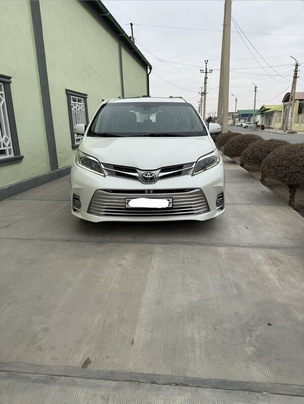 Toyota Sienna 2018 - 520 000 TMT - Aşgabat - img 1