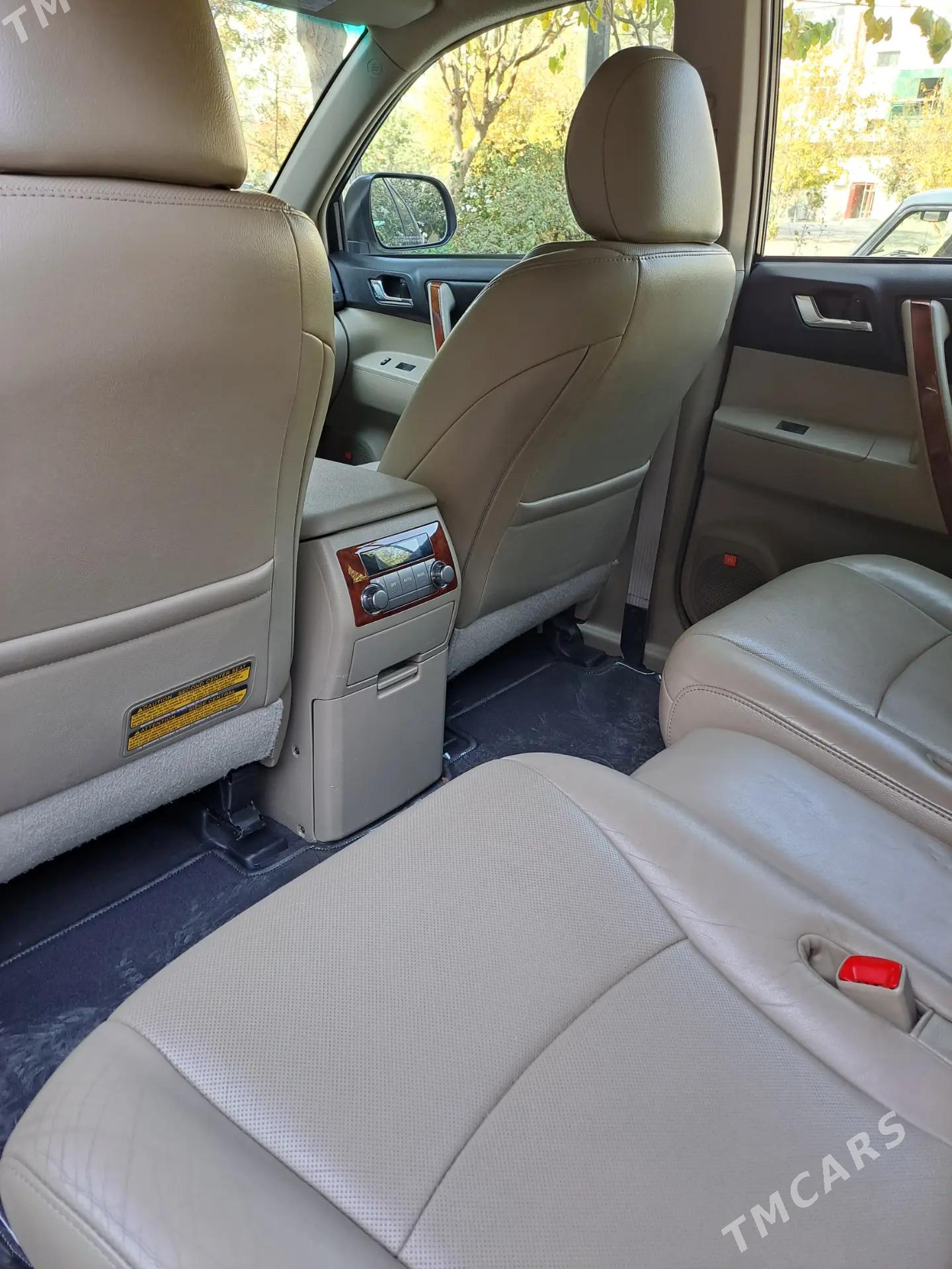 Toyota Highlander 2012 - 380 000 TMT - Aşgabat - img 1