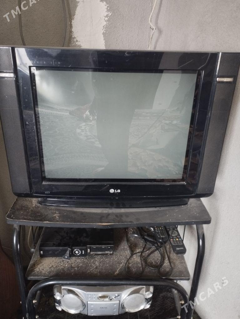 telwyzor 21LG - Bäherden - img 1