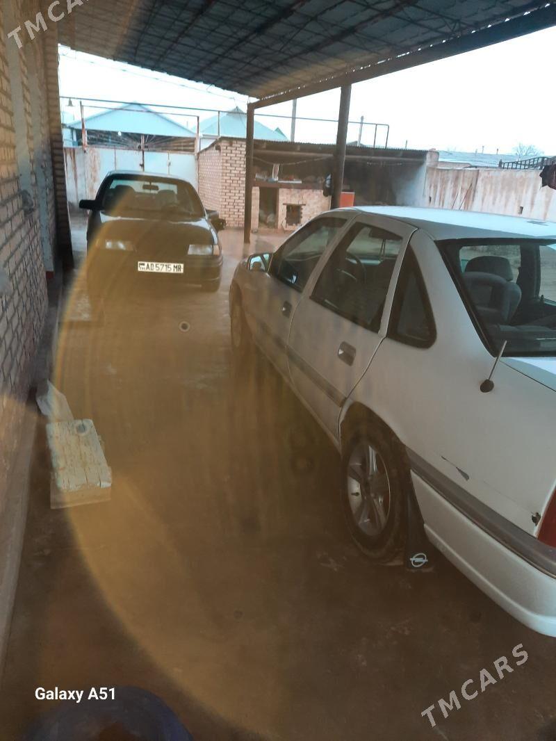 Opel Vectra 1995 - 50 000 TMT - Байрамали - img 1