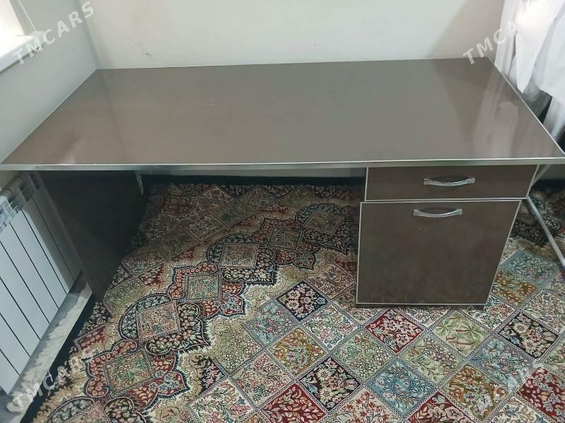 stol kompÿuterny - Гуртли - img 1