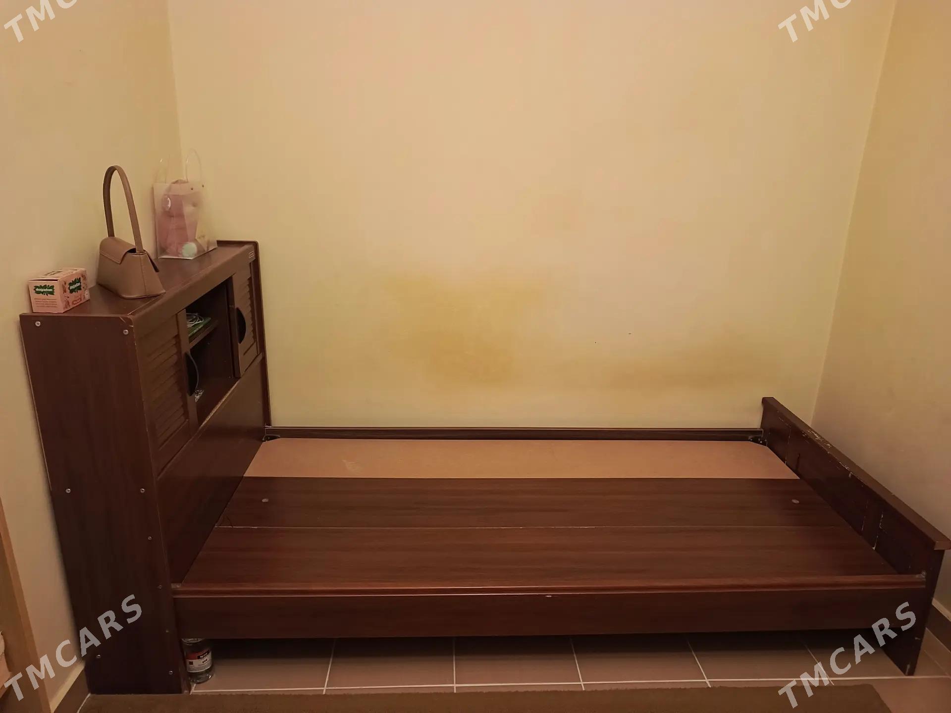 Krowat - Köşi - img 1