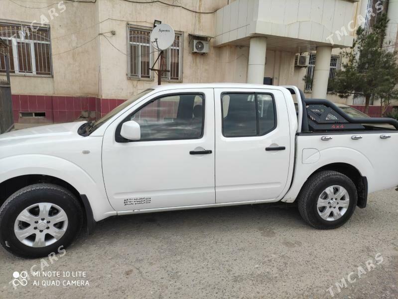 Nissan Navara 2009 - 180 000 TMT - Türkmenabat - img 1