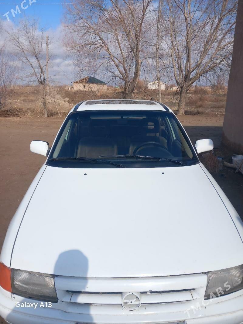 Opel Astra 1992 - 30 000 TMT - Gurbansoltan Eje - img 1