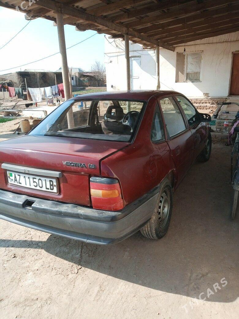 Opel Vectra 1992 - 35 000 TMT - Garabekewül - img 1