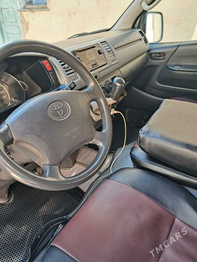 Toyota Hiace 2006 - 260 000 TMT - Mary - img 1