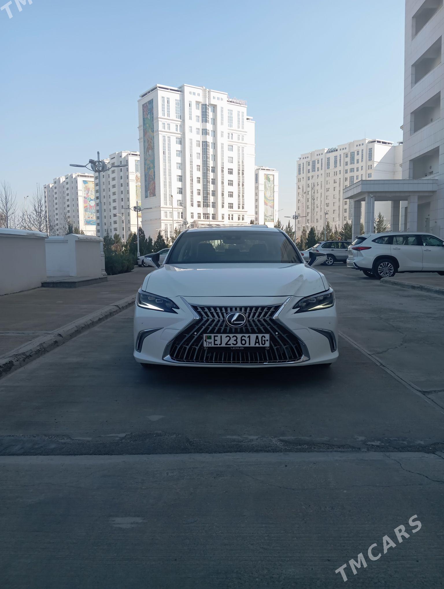 Lexus ES 350 2022 - 487 000 TMT - Gurtly - img 1