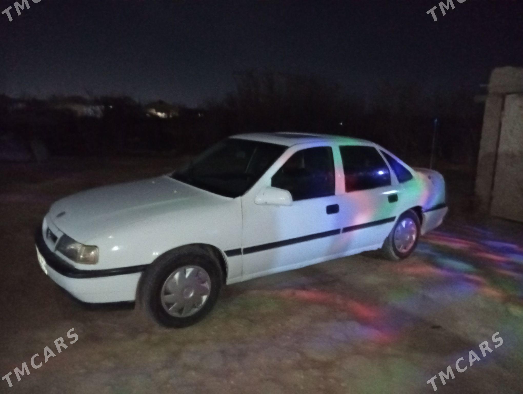 Opel Vectra 1992 - 26 000 TMT - Байрамали - img 1