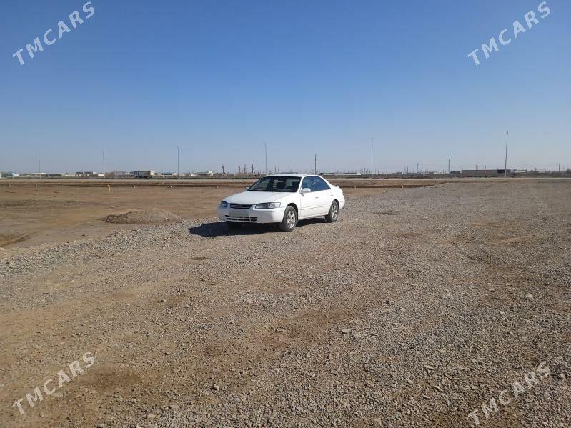 Toyota Camry 1998 - 130 000 TMT - Бабадайхан - img 1