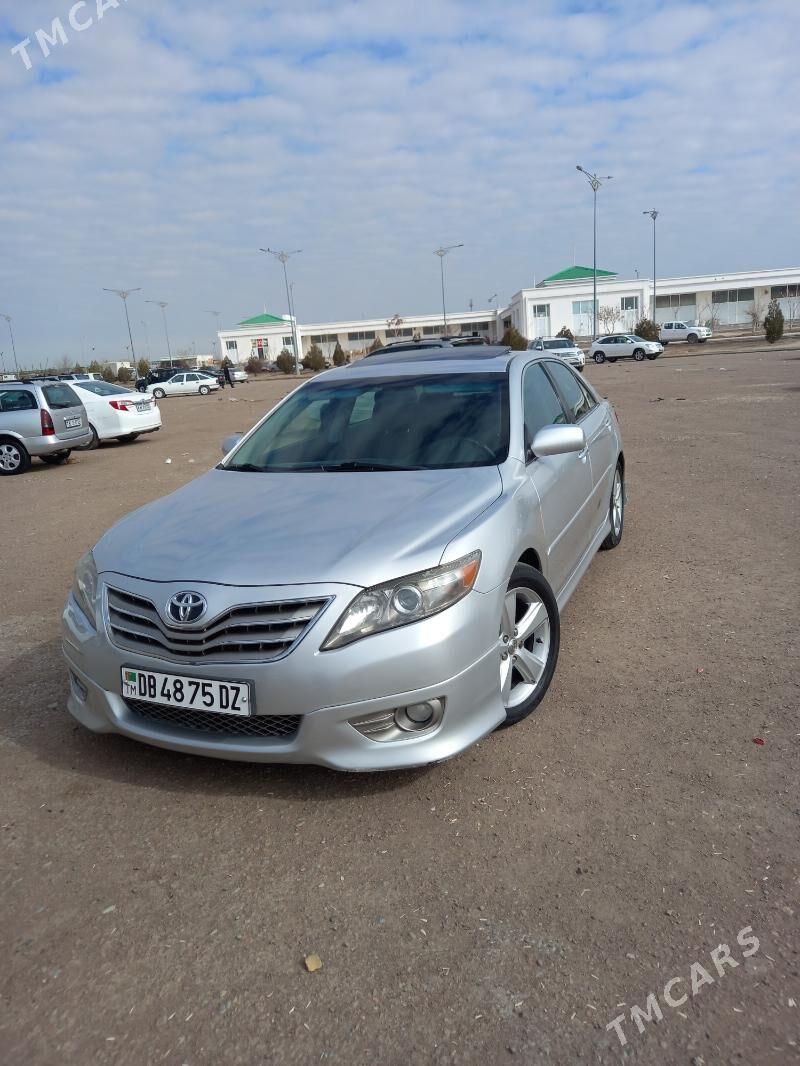 Toyota Camry 2011 - 260 000 TMT - Кёнеургенч - img 1