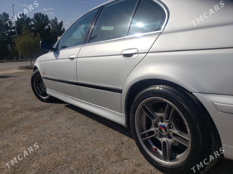 BMW E39 2001 - 115 000 TMT - Mary - img 1