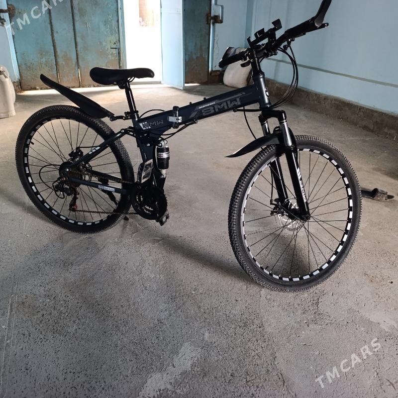 BMW velik - Чарджоу - img 1