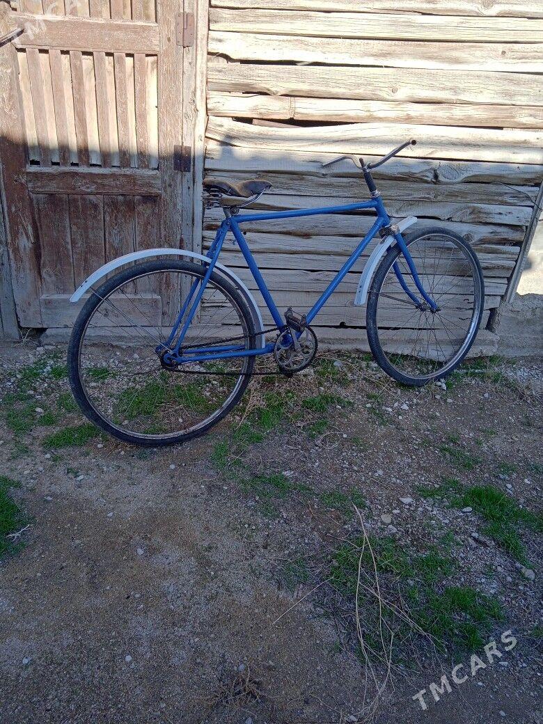 УРАЛ - Balkanabat - img 1