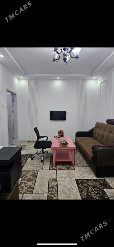 4mkr 3nji etaź 1komnat - 4 mkr - img 1