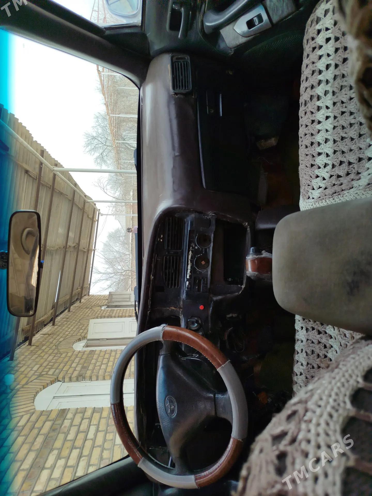 Toyota Camry 1994 - 50 000 TMT - Мургап - img 1