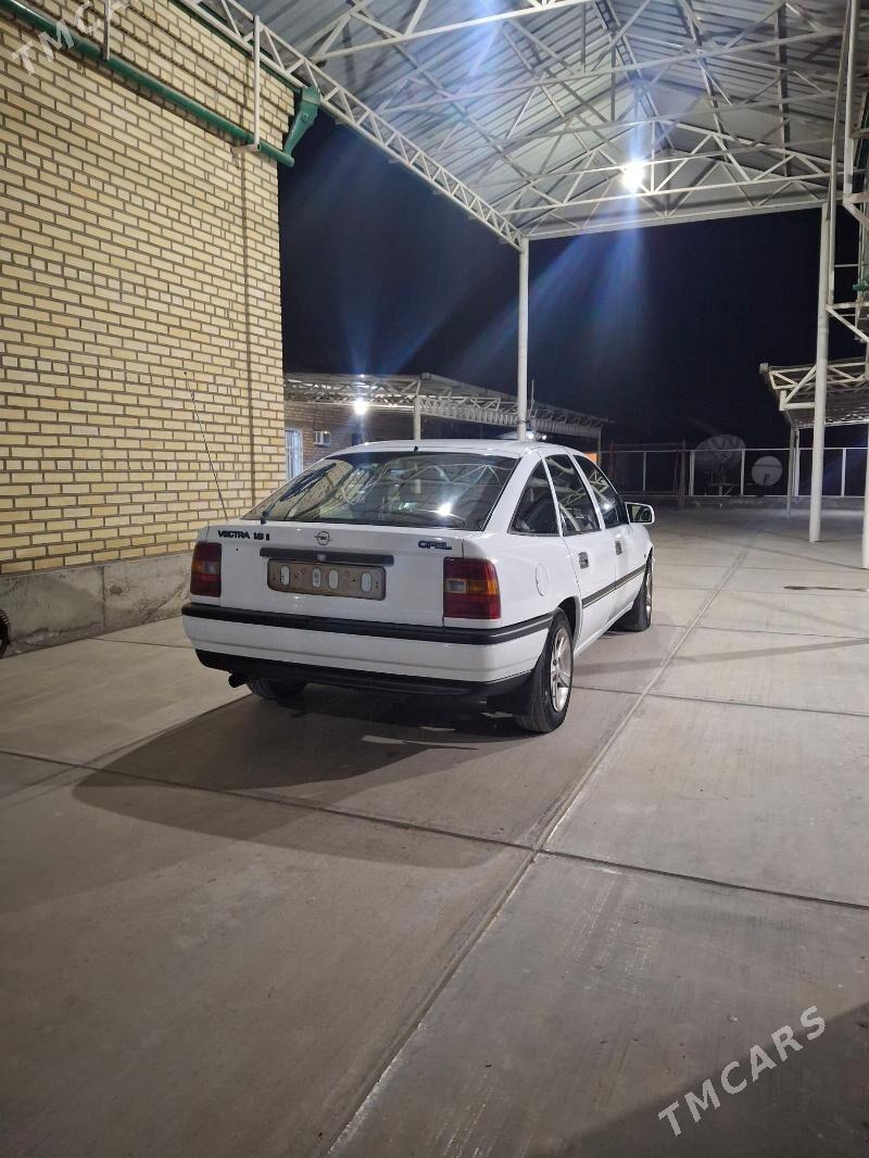 Opel Vectra 1992 - 40 000 TMT - Бахарден - img 1