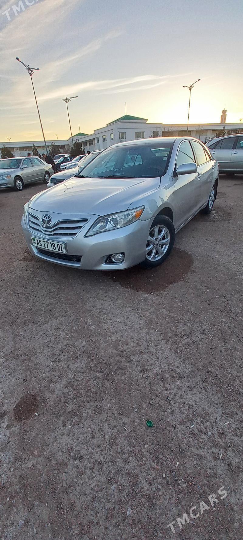 Toyota Camry 2011 - 225 000 TMT - Гурбансолтан Едже - img 1