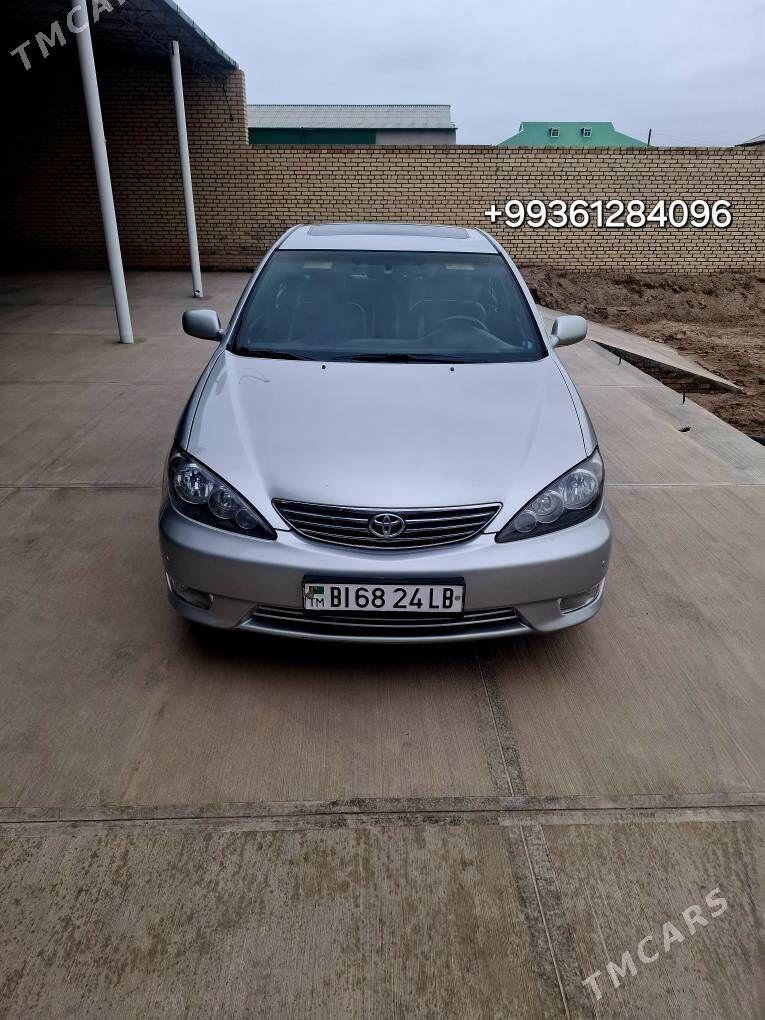 Toyota Camry 2004 - 250 000 TMT - Халач - img 1