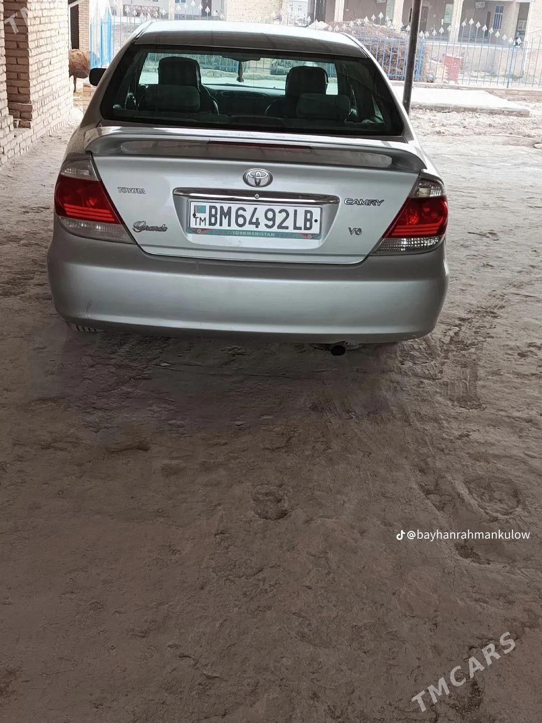 Toyota Camry 2004 - 180 000 TMT - Halaç - img 1