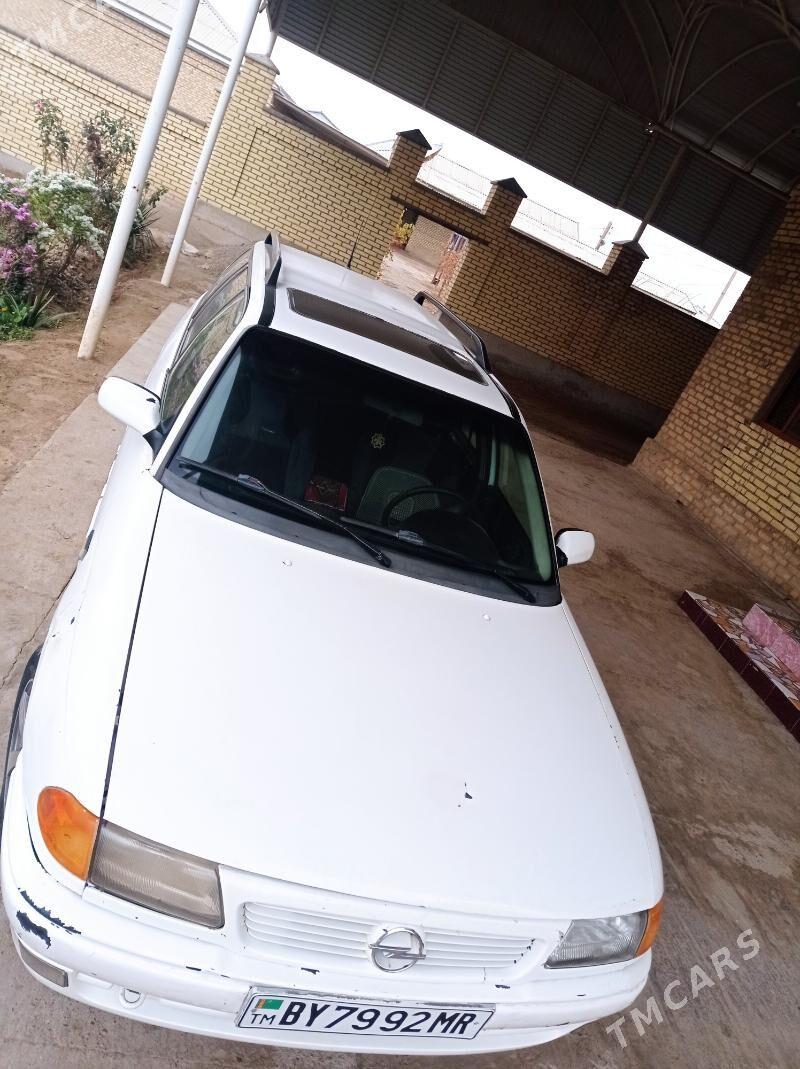 Opel Astra 1996 - 55 000 TMT - Сакарчага - img 1